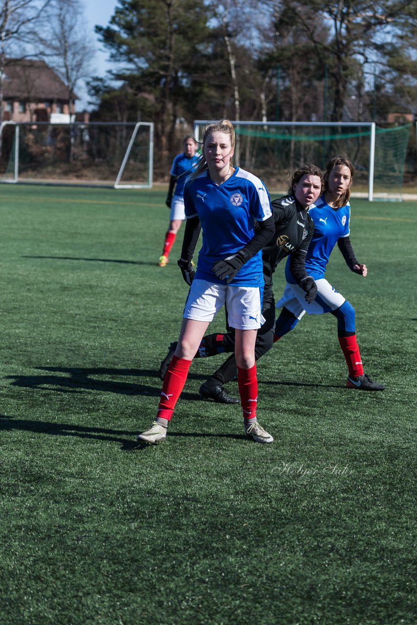 Bild 345 - B-Juniorinnen Halbfinale SVHU - Holstein Kiel : Ergebnis: 3:0